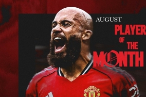 全程赛事-4场2球！姆伯莫当选曼联8月最佳球员